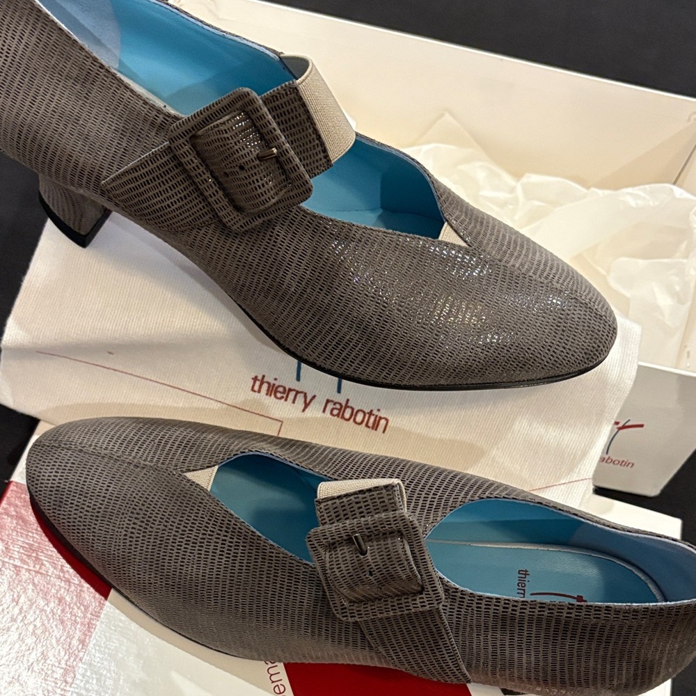 Thierry Rabotin Textured Gray Heels - Picture 2 of 16